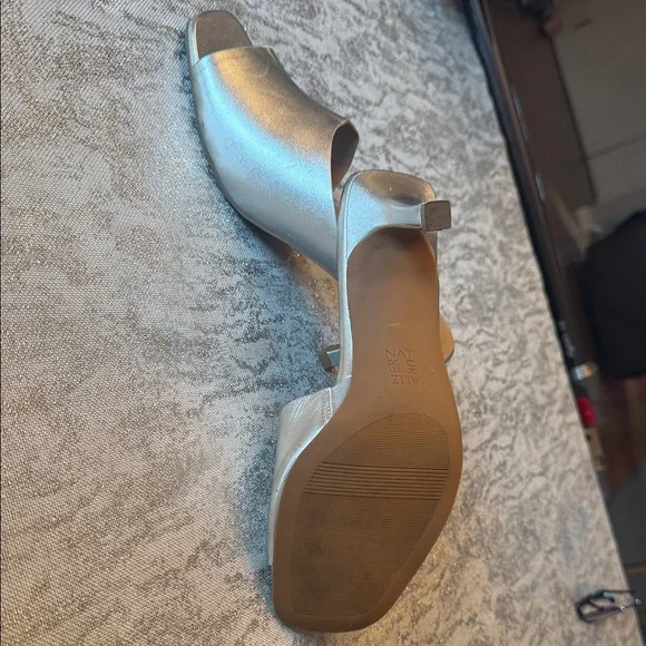 Naturalizer Women's Metallic Silver Mules - Picture 6 of 6